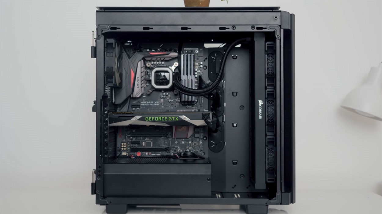 A side-on view of a system built into a Corsair Obsidian 500D Gaming case.