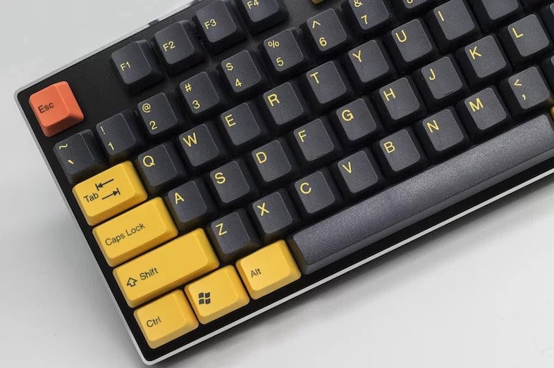 Black and Yellow 'Submarine' keycaps from Tai-Hao.